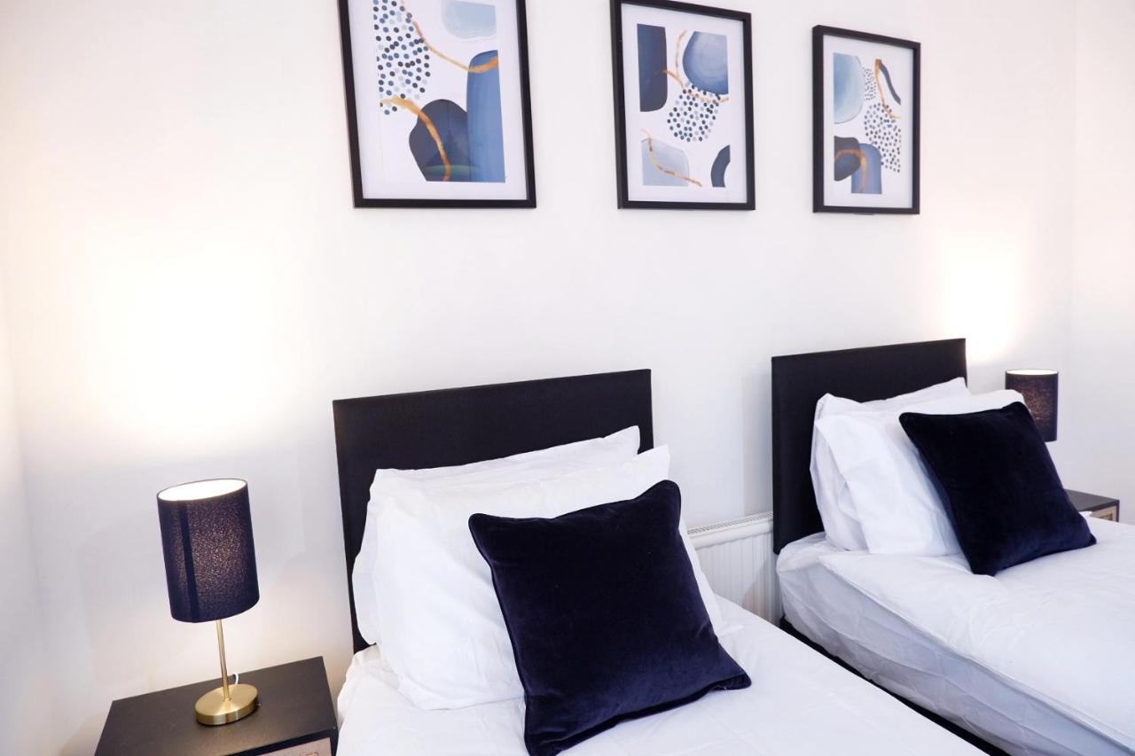 Comfortable And Cozy 4-Bedroom House Near The Hospital CBG Extérieur photo