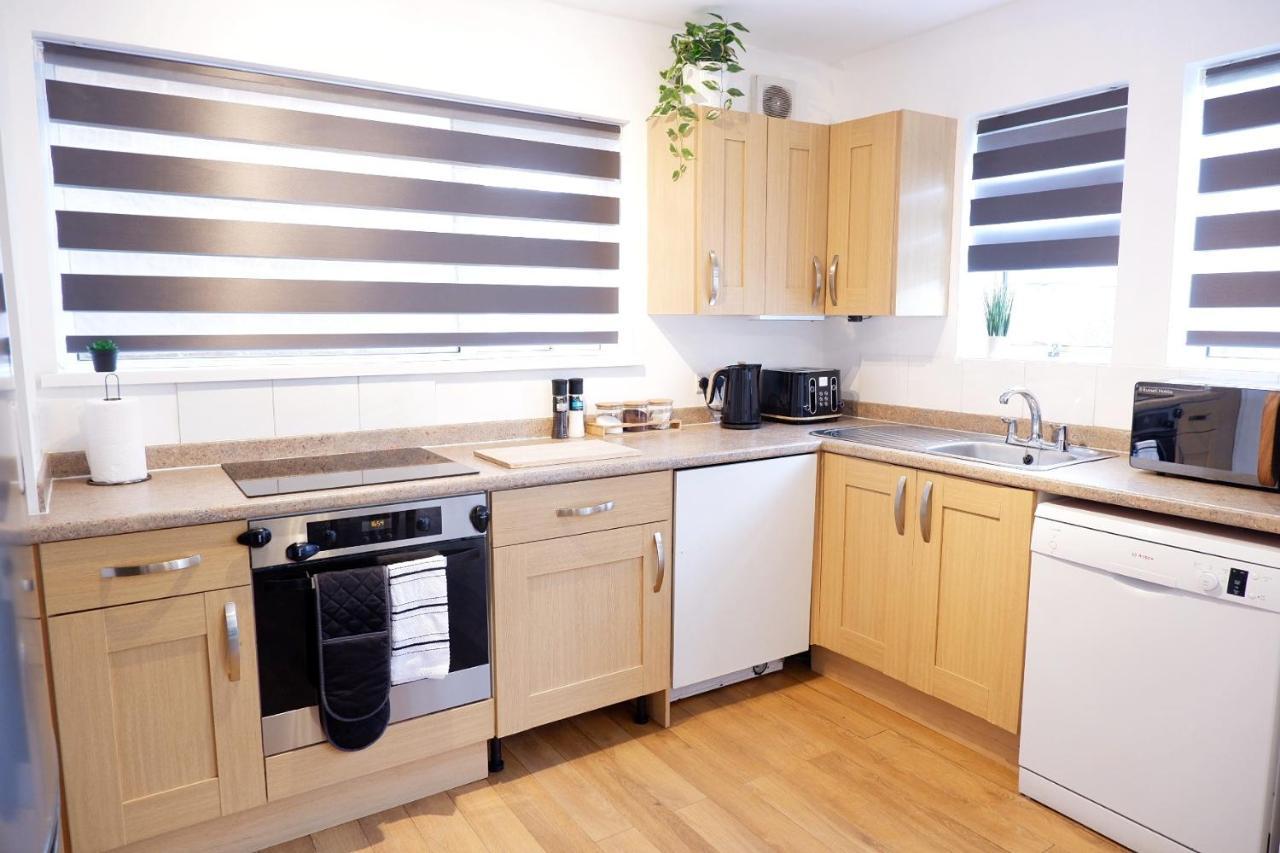 Comfortable And Cozy 4-Bedroom House Near The Hospital CBG Extérieur photo